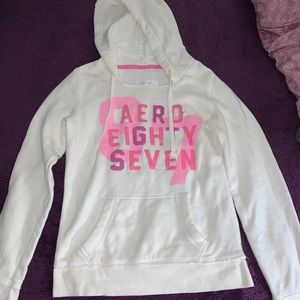 🐚White Hoodie🐚